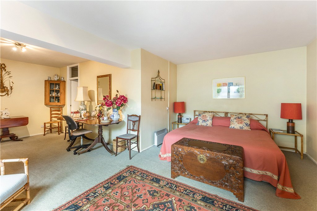 4 bed end of terrace house for sale in Shaftesbury Mews, London, W8 11