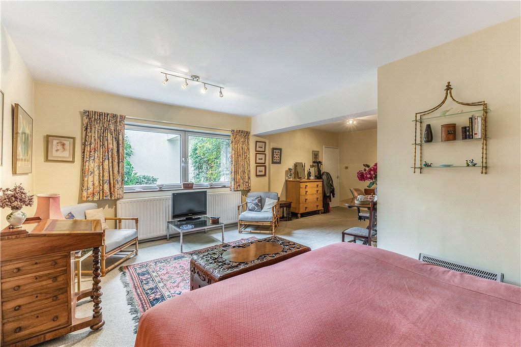 4 bed end of terrace house for sale in Shaftesbury Mews, London, W8 12