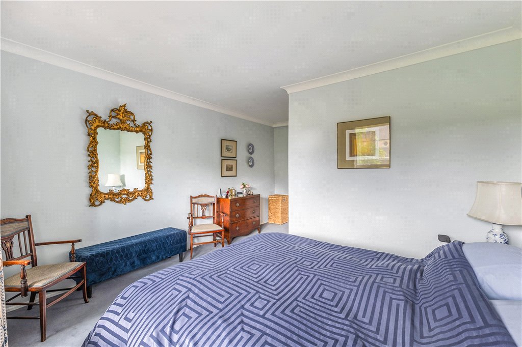 4 bed end of terrace house for sale in Shaftesbury Mews, London, W8 17