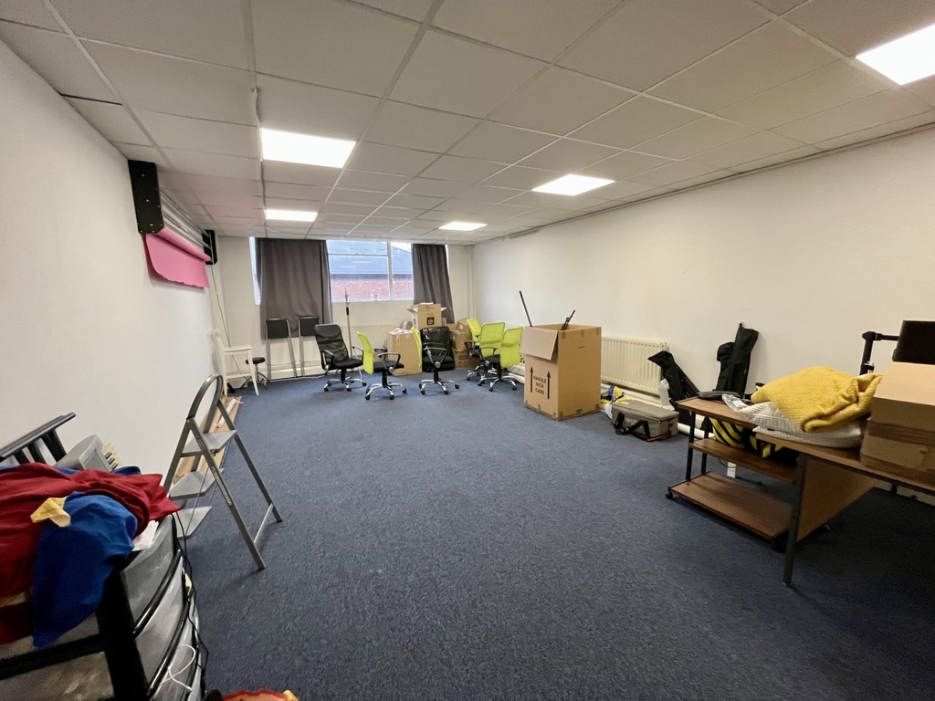 To rent in Staines Road, Hounslow - Property Image 4