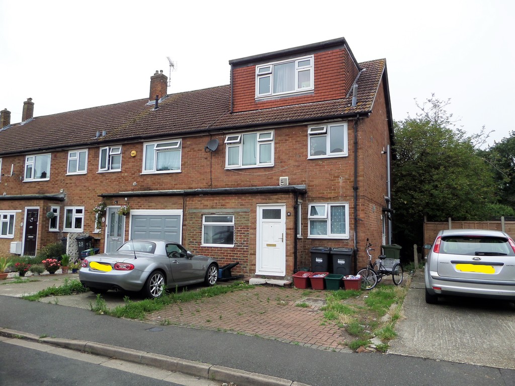 1 bed house share to rent in Wellington Road, Feltham  - Property Image 1