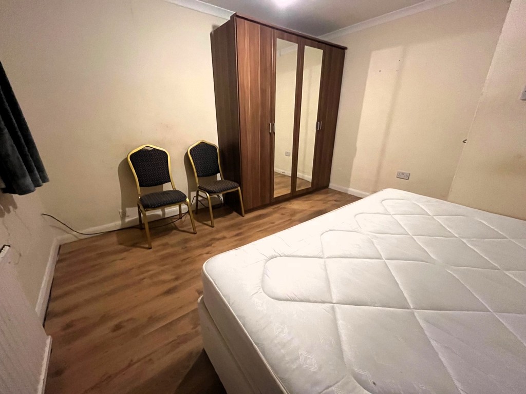 1 bed house share to rent in Wellington Road, Feltham  - Property Image 3