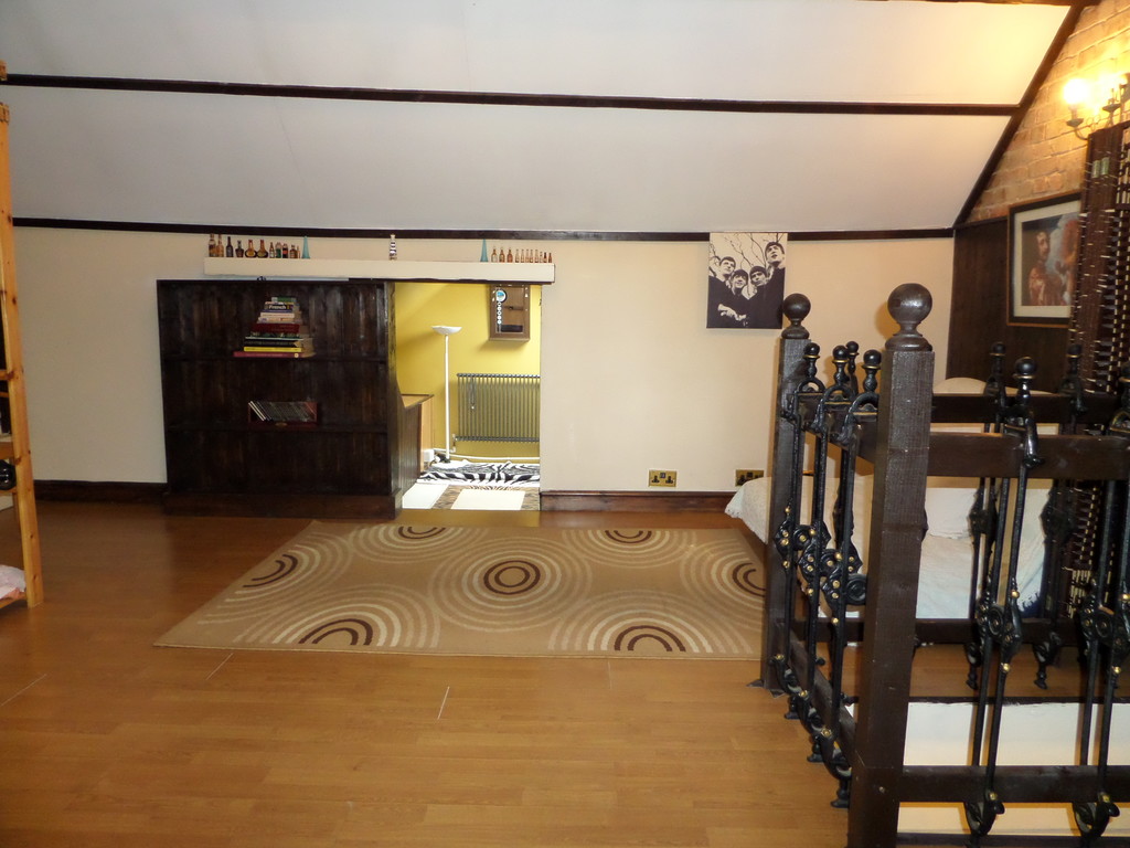 2 bed flat for sale in Staines Road, Feltham 9