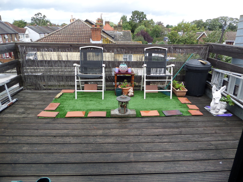 2 bed flat for sale in Staines Road, Feltham  - Property Image 3