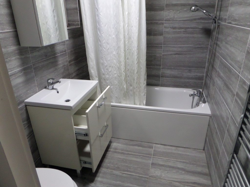 1 bed house share to rent in Lady Margaret Road, Southall 1