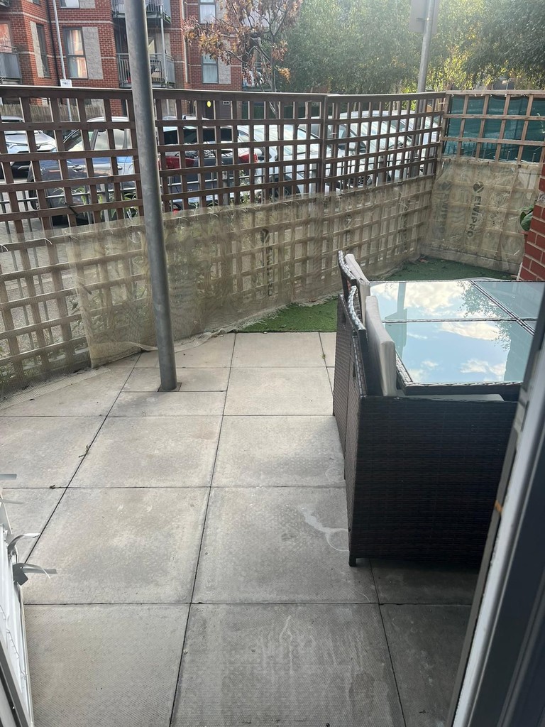 2 bed apartment for sale in Page Road, Feltham 11