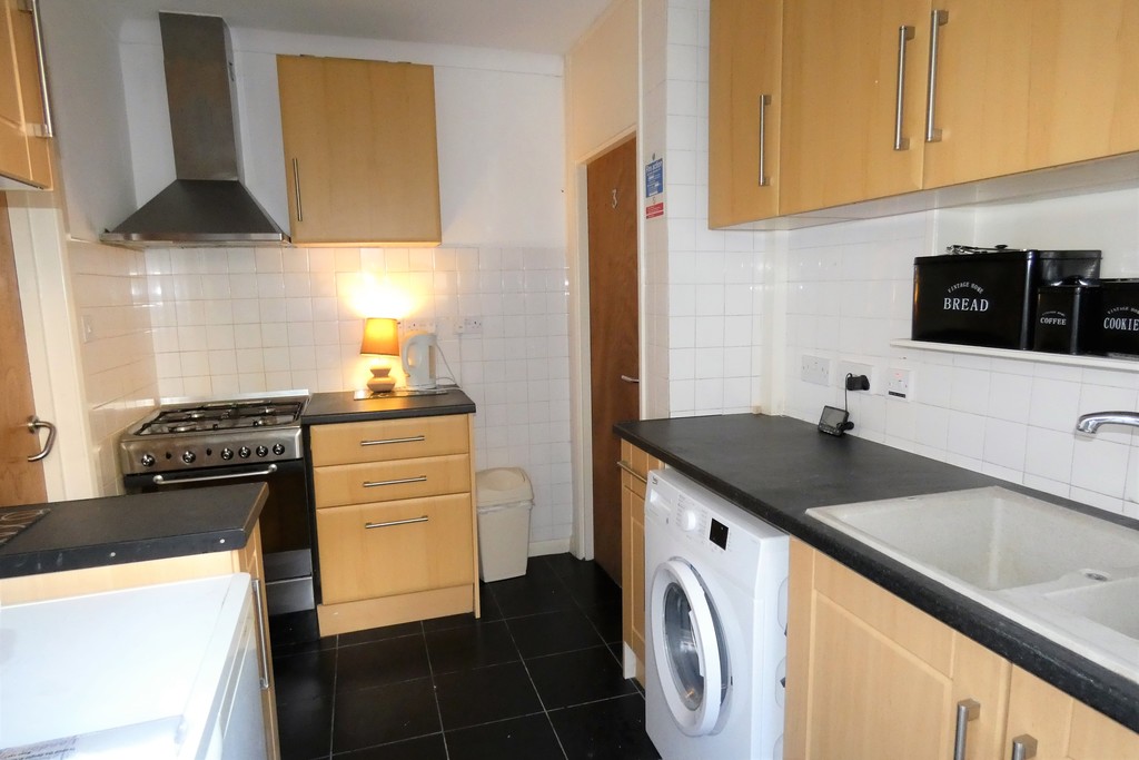 1 bed house share to rent in Otterfield Road, Middlesex 3