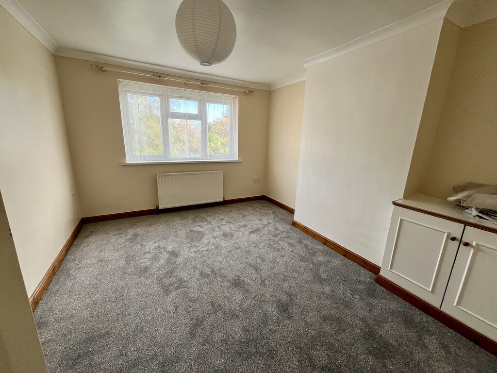 2 bed apartment to rent in Bedfont Lane, Feltham 5