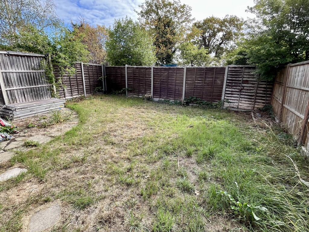 2 bed apartment to rent in Bedfont Lane, Feltham 10