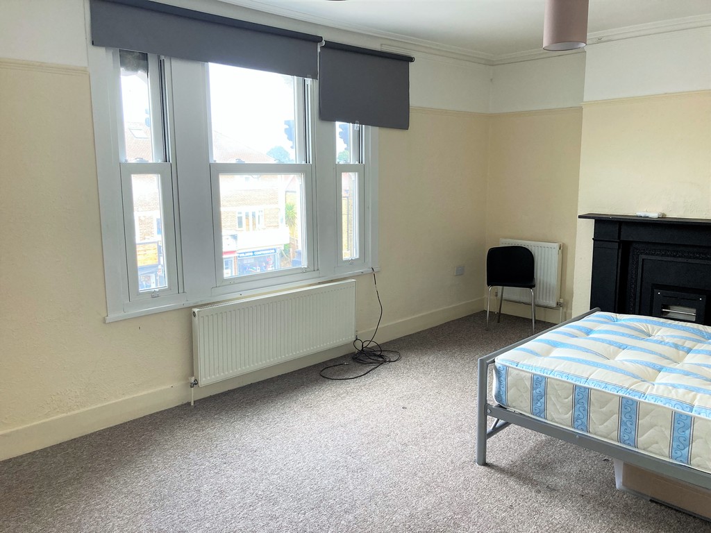 3 bed flat to rent in Ewell Road, Surbiton 7