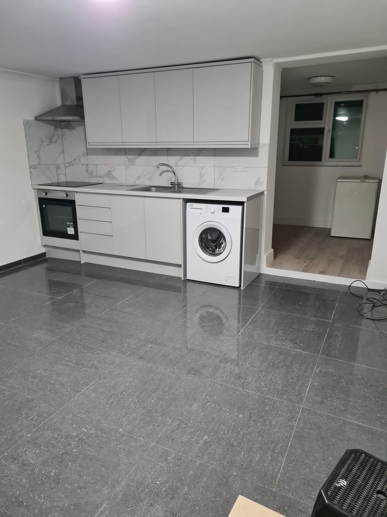 1 bed flat to rent in Oxford Road, Reading  - Property Image 1