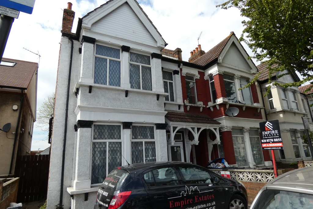 1 bed house share to rent in Lady Margaret Road, Southall 2