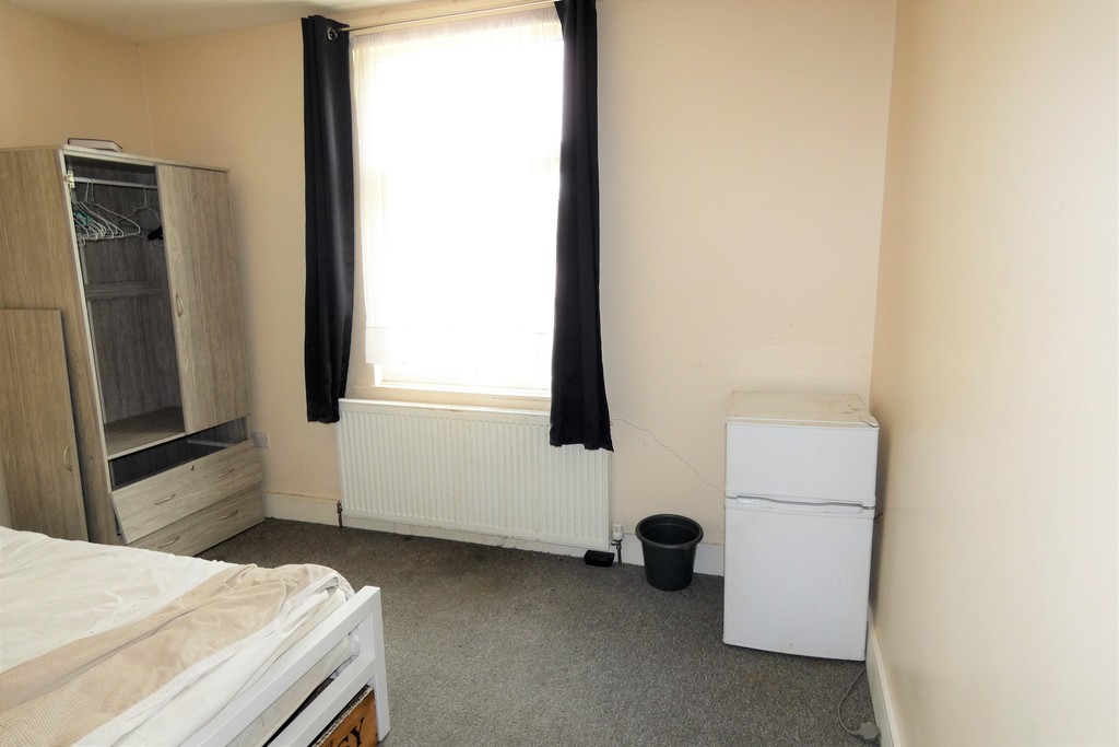 1 bed house share to rent in Lady Margaret Road, Southall  - Property Image 6