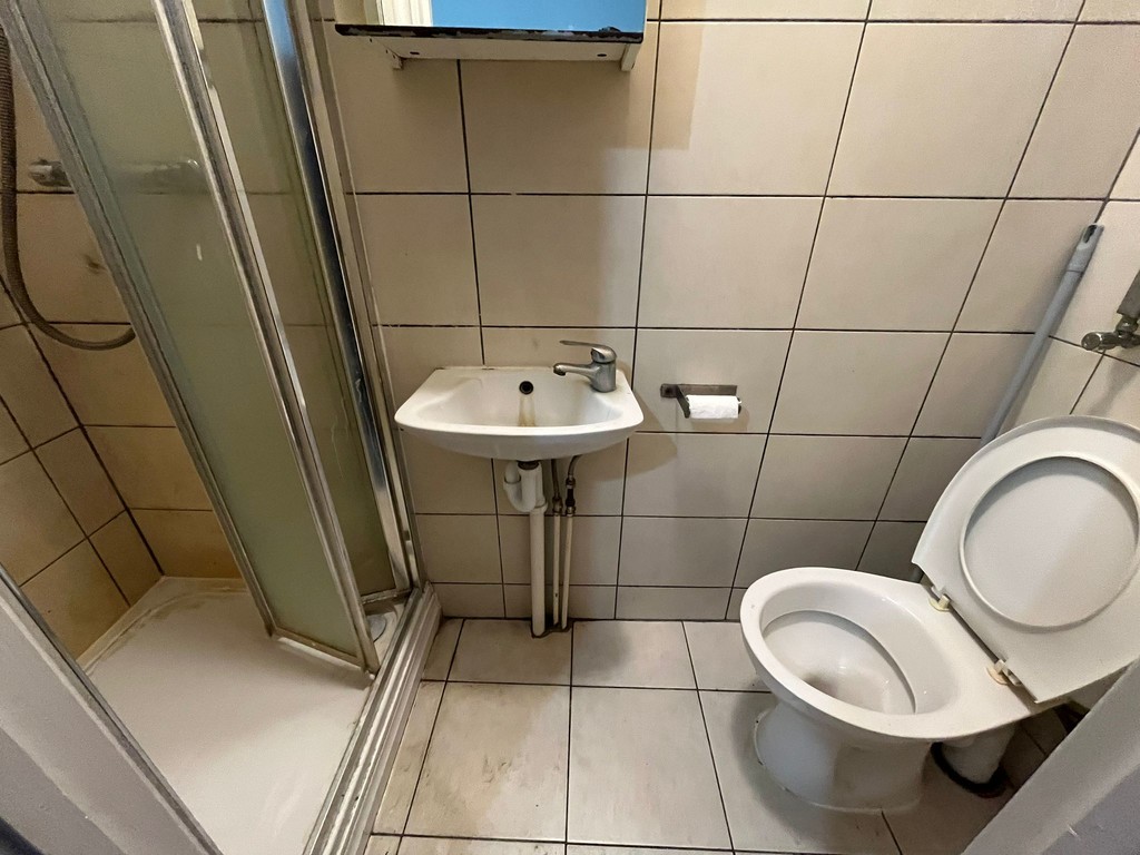 1 bed house share to rent in Mount Road, Hayes 3