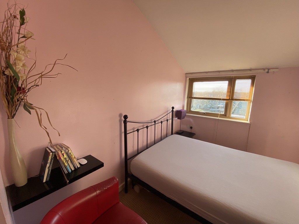 1 bed flat to rent in New Road, Feltham 11