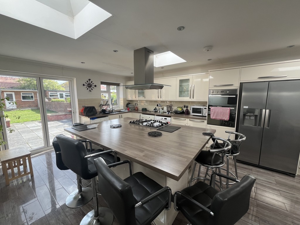 1 bed house share to rent in Basildene Road, Middlesex 7