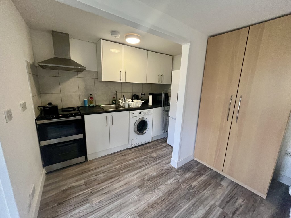 1 bed flat to rent in Bath Road, Middlesex  - Property Image 7