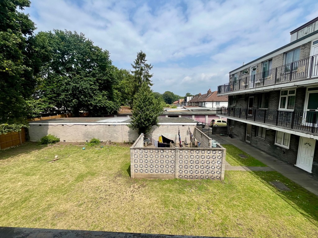 2 bed flat for sale in Bath Road, Hounslow  - Property Image 18