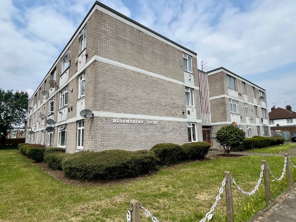 2 bed flat for sale in Bath Road, Hounslow  - Property Image 17