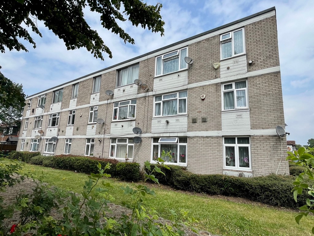 2 bed flat for sale in Bath Road, Hounslow  - Property Image 20