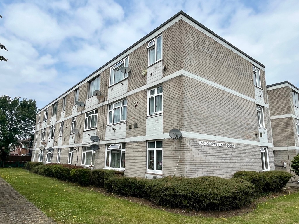2 bed flat for sale in Bath Road, Hounslow  - Property Image 15
