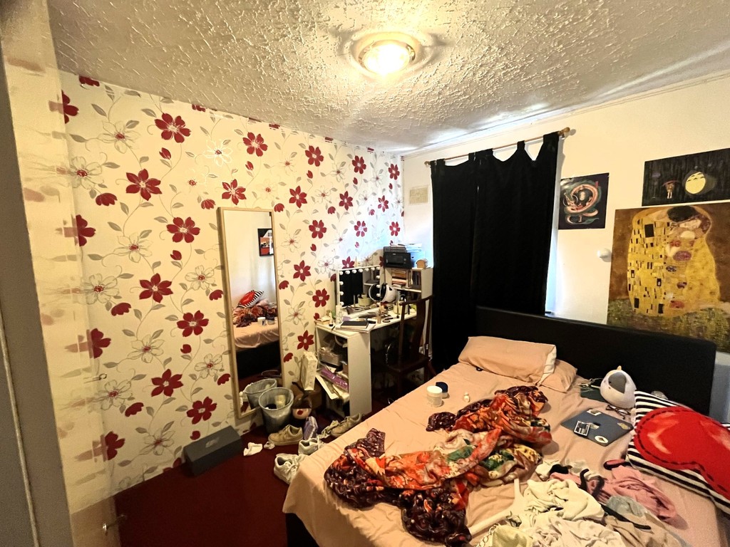 3 bed end of terrace house for sale in Minet Drive, Hayes  - Property Image 8