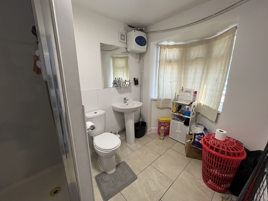 1 bed house share to rent in Lady Margaret Road, Southall  - Property Image 3