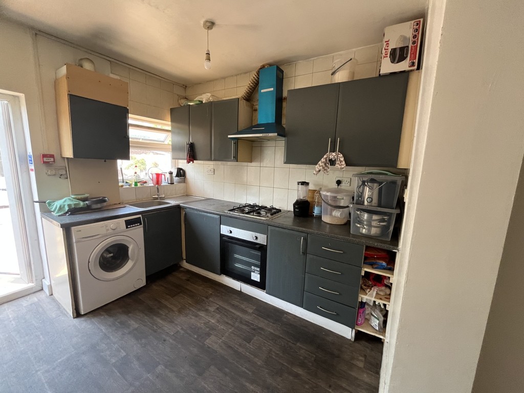 1 bed house share to rent in Lady Margaret Road, Southall 6