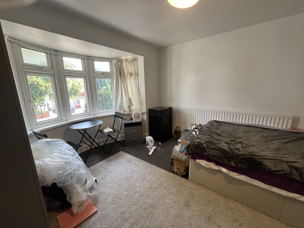 1 bed house share to rent in Lady Margaret Road, Southall