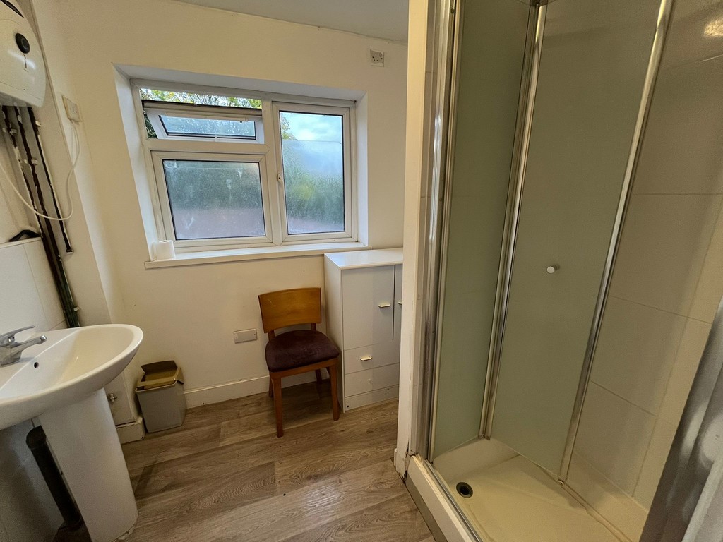 1 bed house share to rent in Lady Margaret Road, Middlesex 3