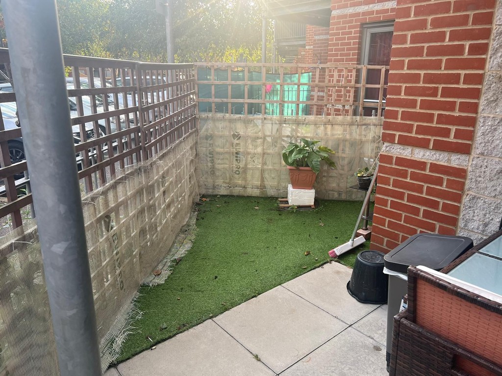 2 bed apartment for sale in Page Road, Feltham 17