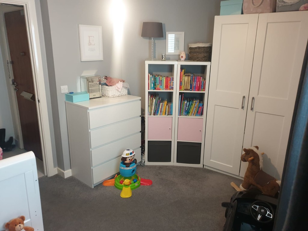 2 bed apartment for sale in Page Road, Feltham  - Property Image 5