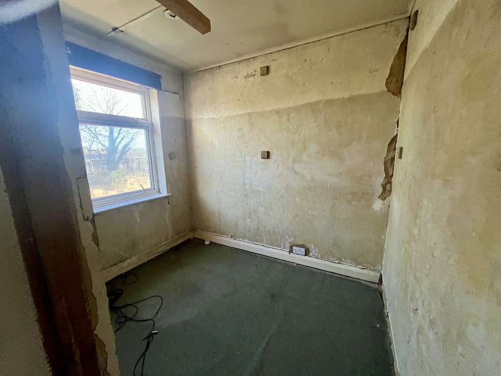 2 bed terraced house for sale in Hounslow Road, Feltham 10