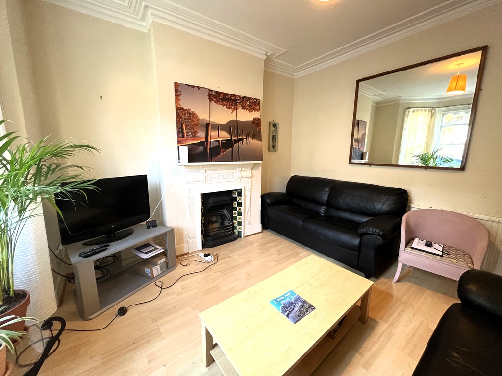 3 bed terraced house for sale in Parfrey Street, London 3