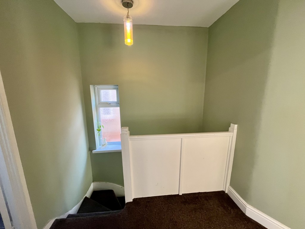 3 bed semi-detached house to rent in Orchard Avenue, Feltham 10