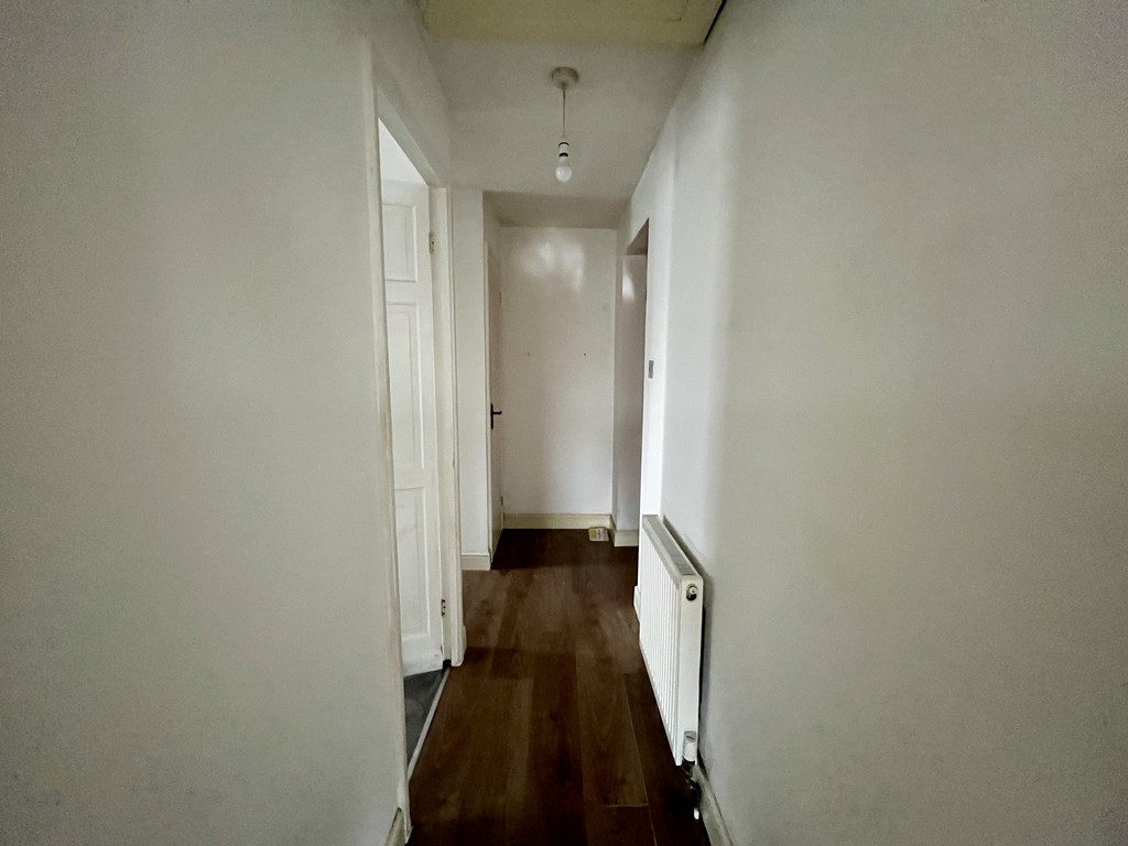 1 bed apartment to rent in Larkham Close, Feltham  - Property Image 7