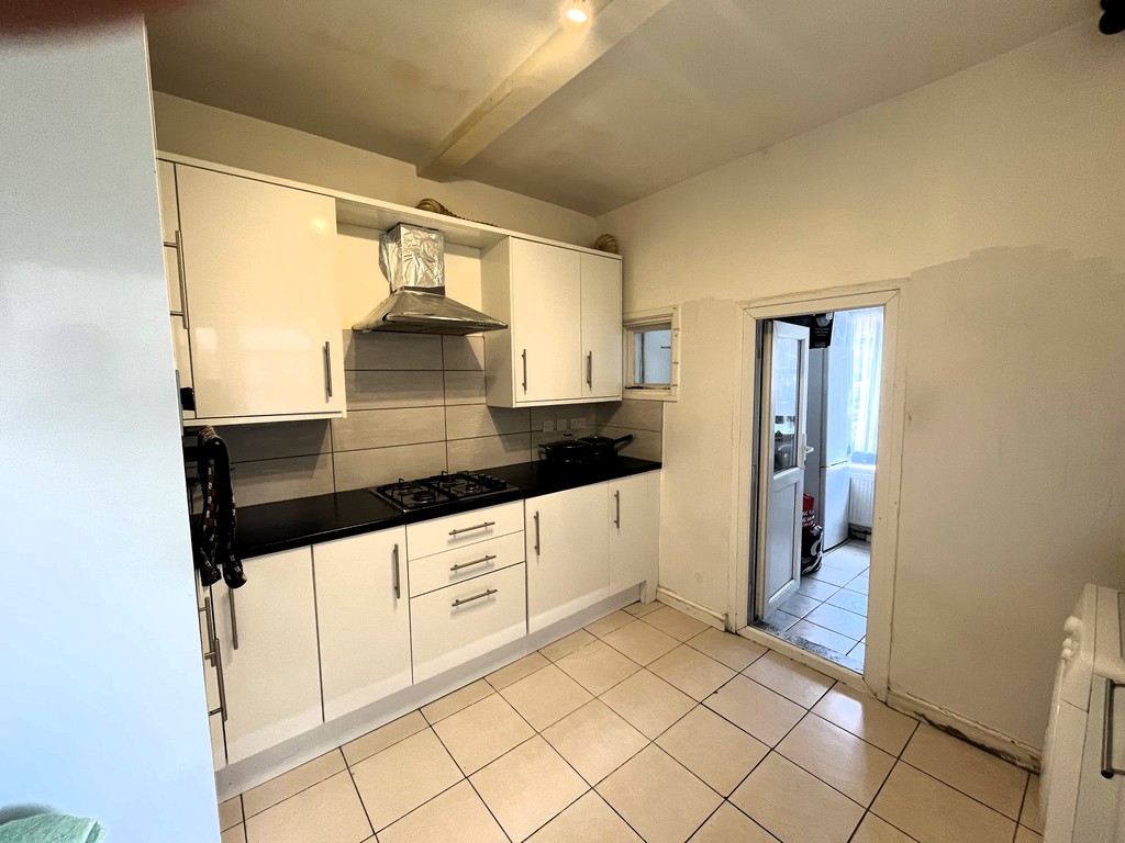 3 bed terraced house for sale in Hibernia Road, Middlesex 2
