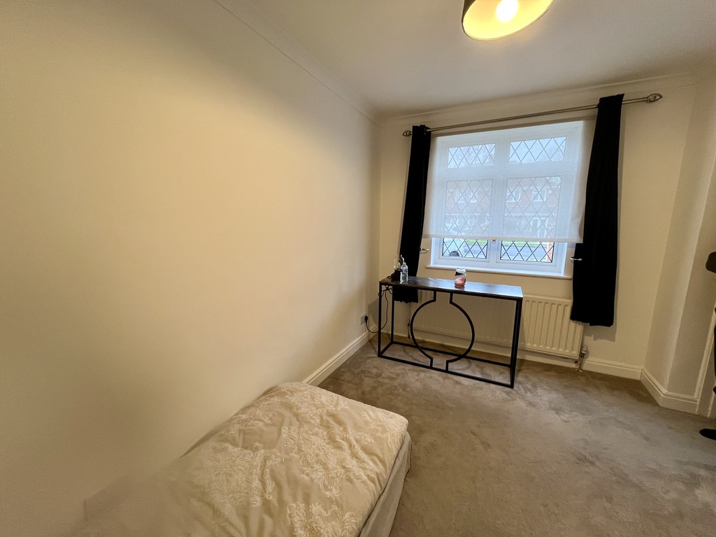 House share to rent in Queens Way, Feltham - Property Image 1