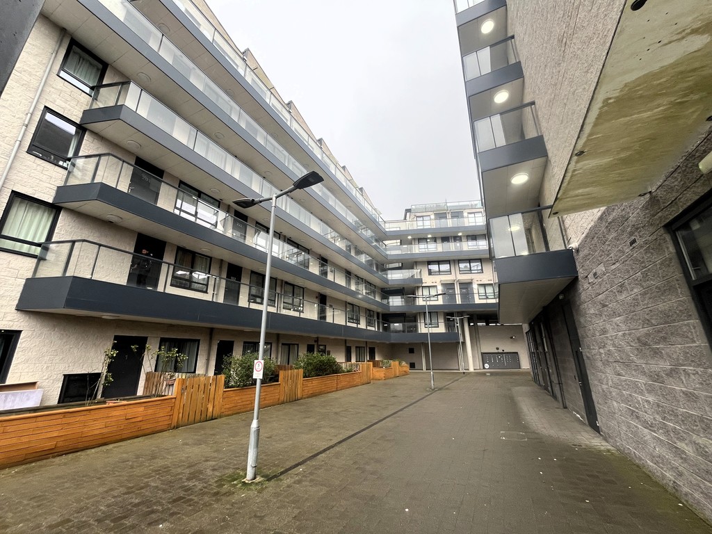 3 bed flat to rent in Gatefold Building, Hayes 15