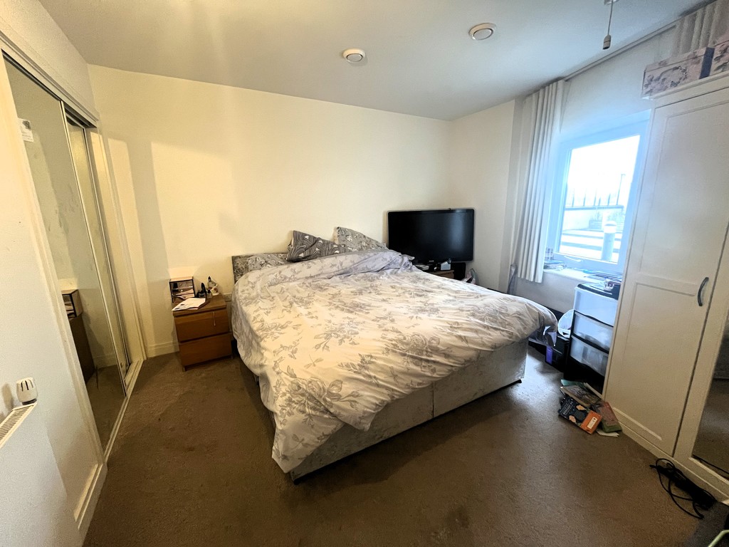 3 bed flat to rent in Gatefold Building, Hayes 6