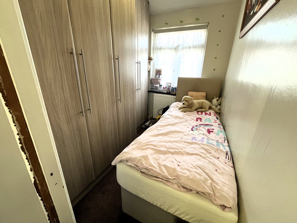 4 bed semi-detached house to rent in Basildene Road, Hounslow  - Property Image 10