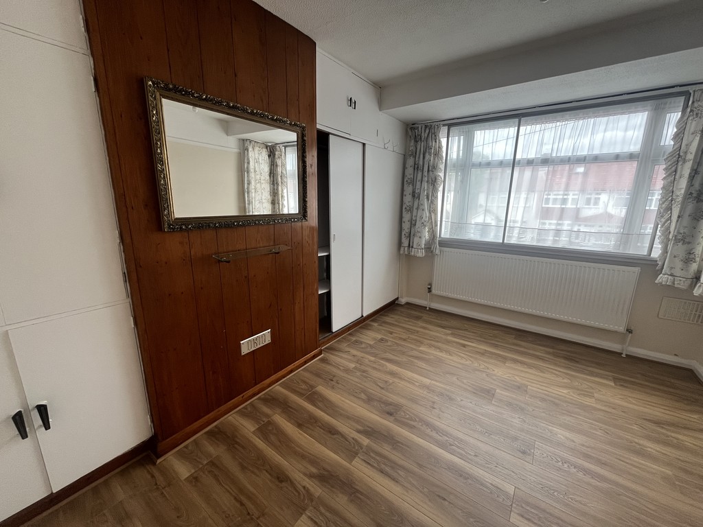 3 bed semi-detached house to rent in Wentworth Road, Middlesex  - Property Image 14