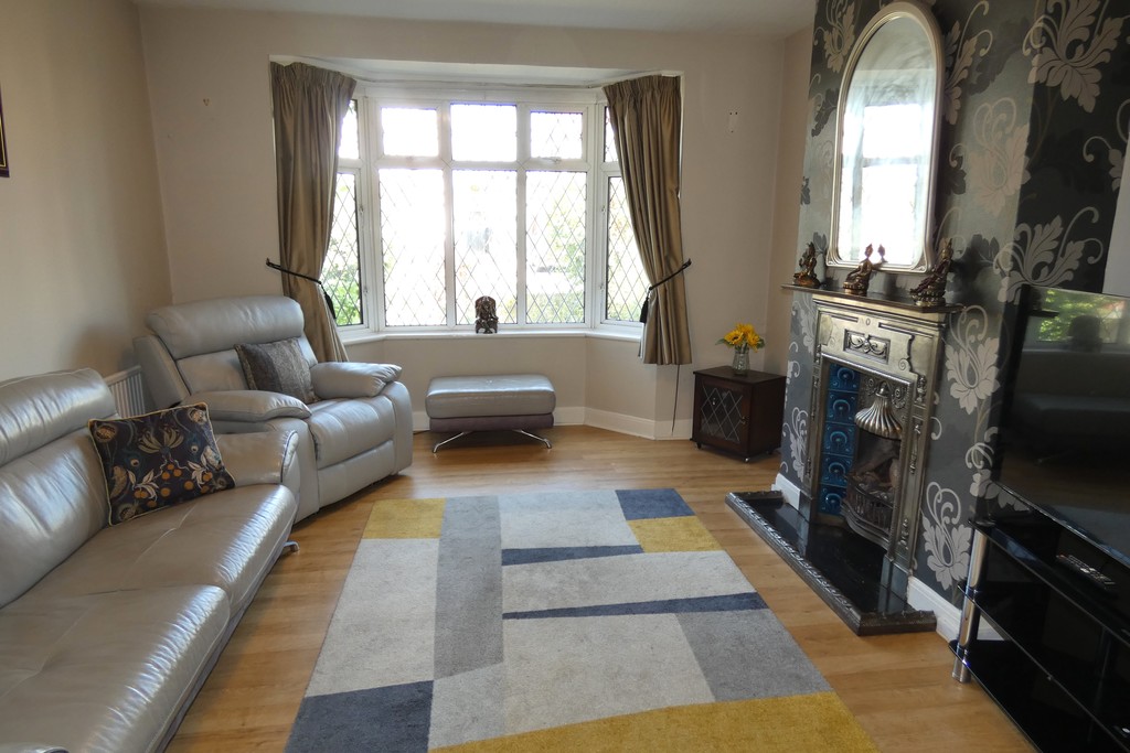3 bed semi-detached house for sale in Ellington Road, Hounslow 2