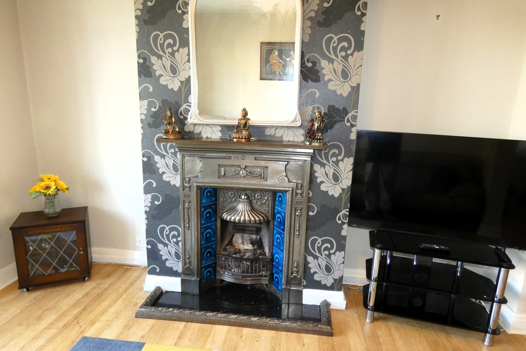 3 bed semi-detached house for sale in Ellington Road, Hounslow 7