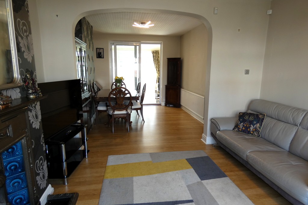 3 bed semi-detached house for sale in Ellington Road, Hounslow 9
