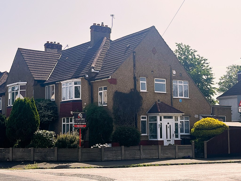 Empire Estates are DELIGHTED TO OFFER this BEAUTIFULLY PRESENTED & SPACIOUS 3/4 BED EXTENDED FAMILY HOME situated in the heart of HOUNSLOW. The property has been refurbished to a HIGH STANDARD and is located just a short walk from Hounslow High Street & Hounslow Central Tube Station. Benefits from WELL PROPORTIONED ACCOMMODATION throughout comprising of 25 FOOT through lounge, Modern Large Fitted Kitchen, Rear Reception, 2 Bathrooms, 3 Good Sized Bedrooms PLUS ADDITIONAL LOFT ROOM , Rear Garden with Shed and Garage both with power and lighting. OFF STREET PARKING LEADING TO THE GARAGE. Excellent transport links with easy access to A4, A30, M4 and M25 Motorways. Close to local Amenities, Shops and Schools. Early viewings are HIGHLY RECOMMENDED. COUNCIL TAX BAND E - £ 2671.24 PER ANNUM.
