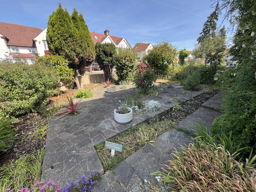 3 bed semi-detached house for sale in Ellington Road, Hounslow 1