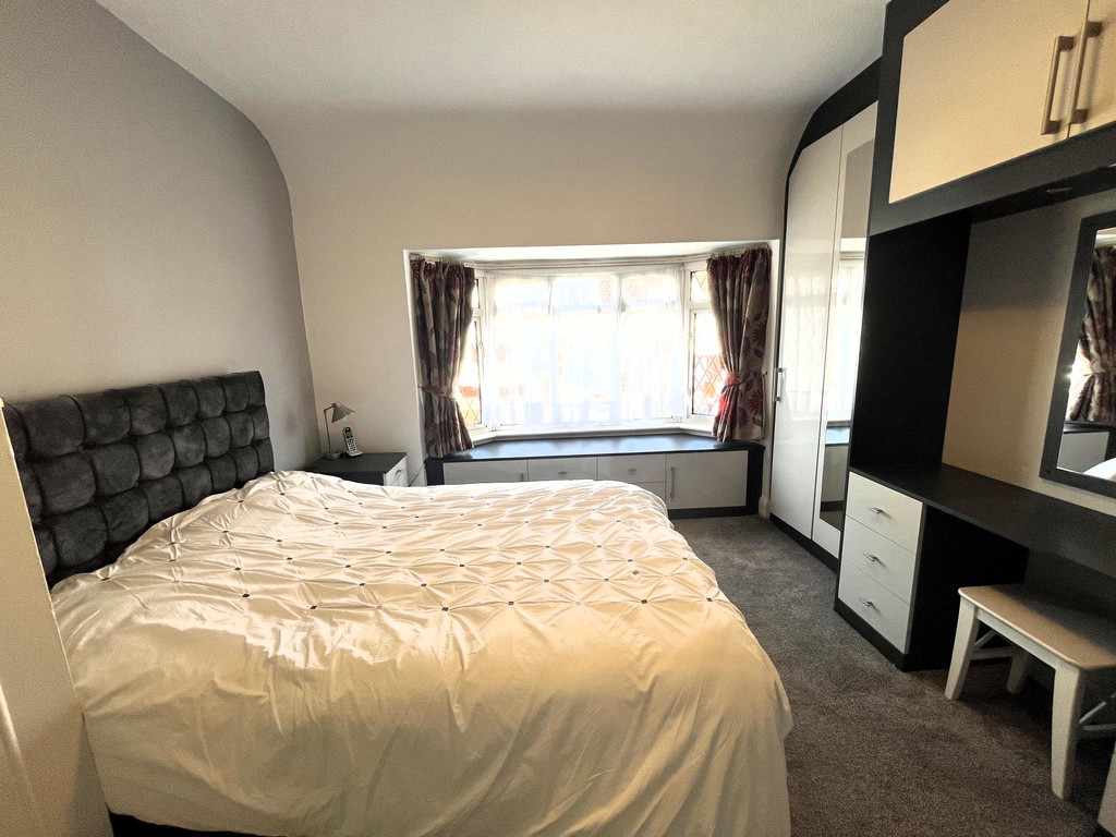 3 bed semi-detached house for sale in Ellington Road, Hounslow 24