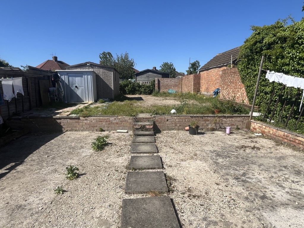 1 bed house share to rent in Staines Road, Feltham  - Property Image 2