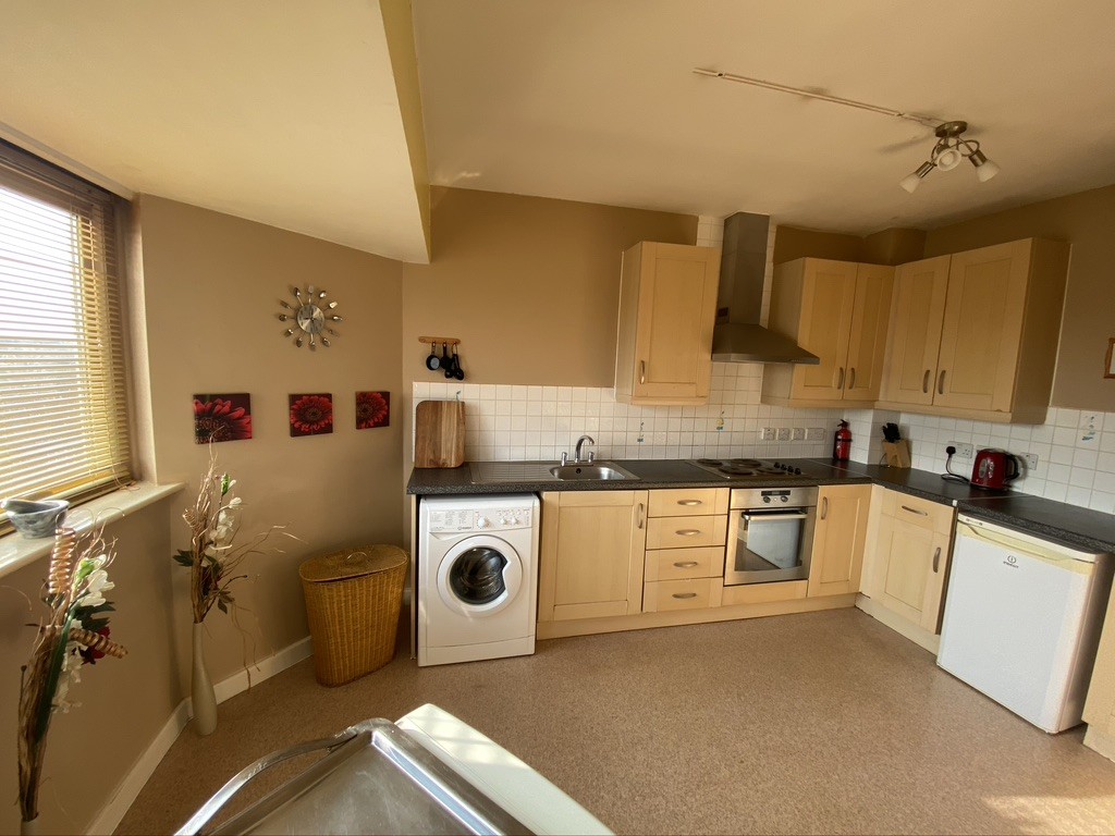 1 bed flat to rent in New Road, Feltham  - Property Image 1